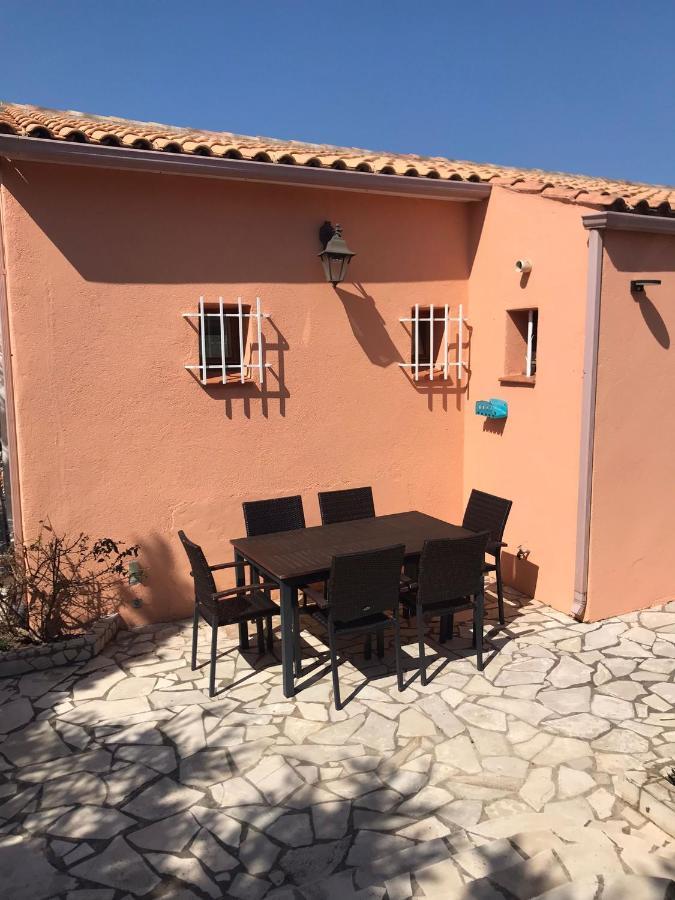 Villa Mit Grossartigem Panoramablick Auf Das Meer Und Direkt Am Pool ラ・クロワ・ヴァルメ エクステリア 写真