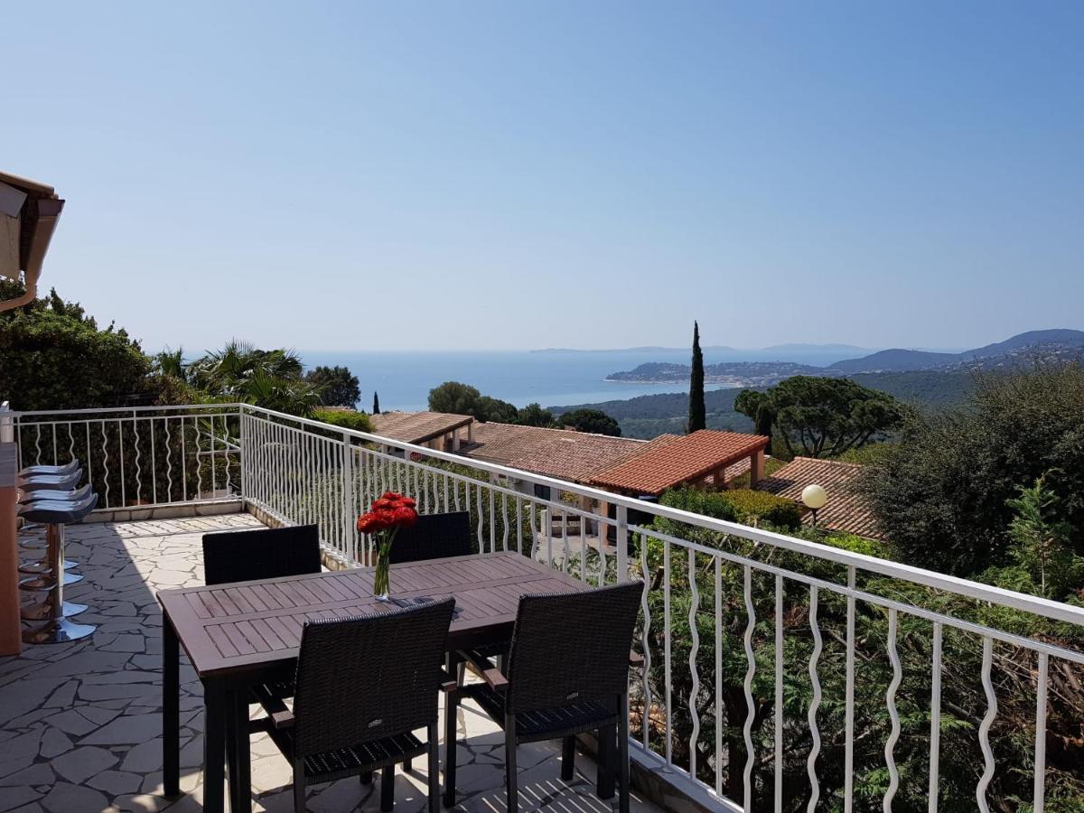 Villa Mit Grossartigem Panoramablick Auf Das Meer Und Direkt Am Pool ラ・クロワ・ヴァルメ エクステリア 写真